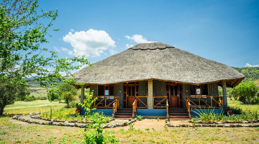 shemeji-safari-africa-safari-lake-natron-safari-comfort-bungalow